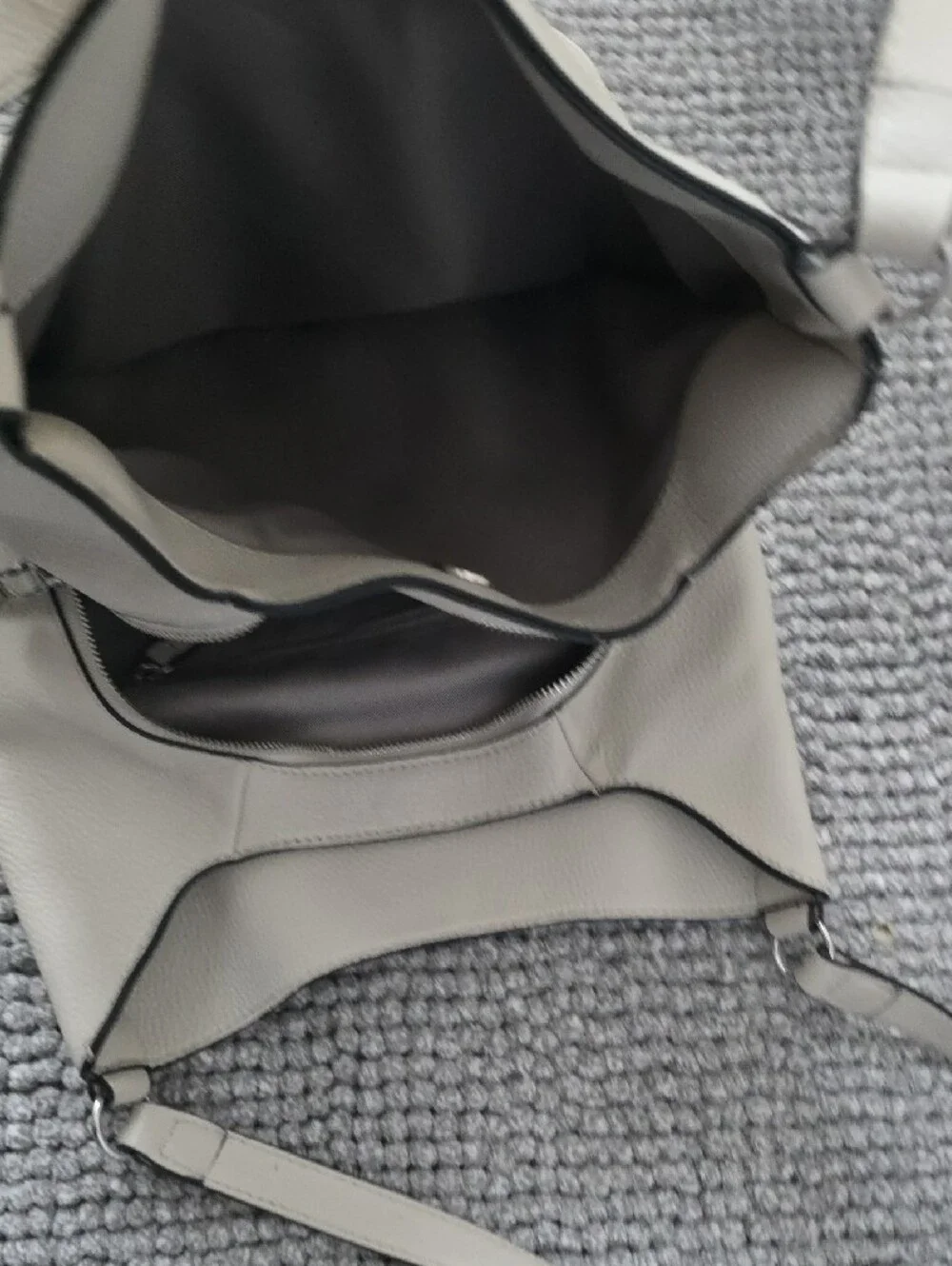 Vince Camuto Jody Hobo Bag